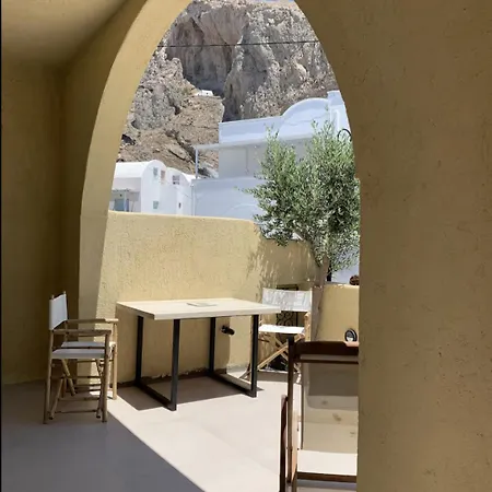 Rembelos Santorini 페리사