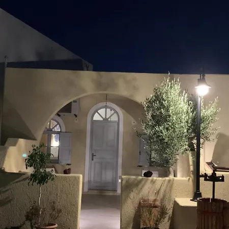 Rembelos Santorini Apartment