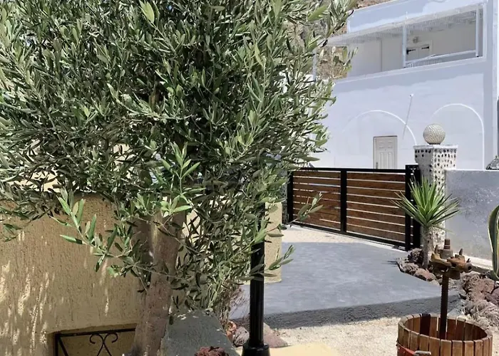 Rembelos Santorini ペリッサ