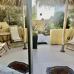 Rembelos Santorini * Περίσσα