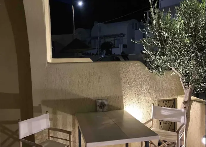 Rembelos Santorini * Περίσσα